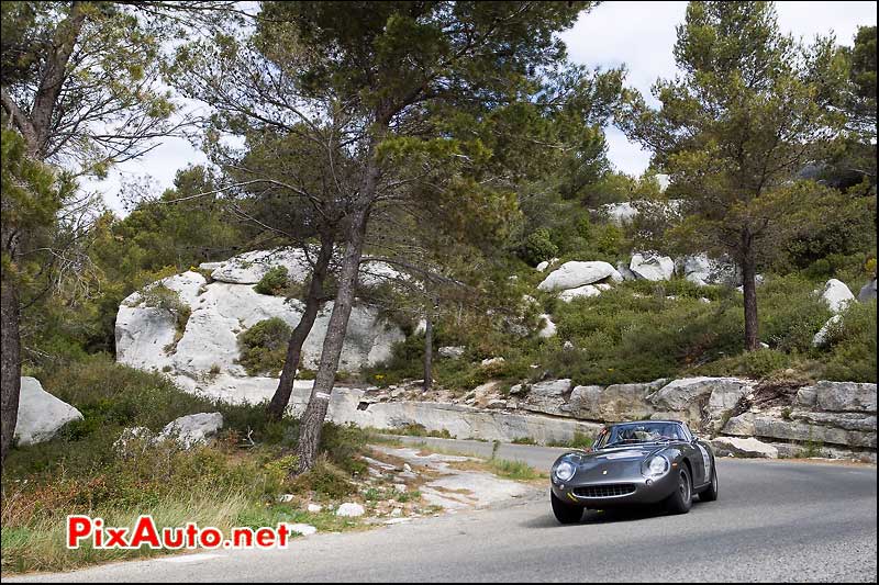 ferrari 275GTB aux baux de provence tour auto