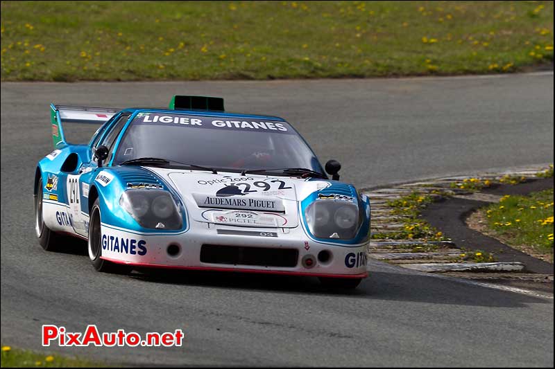 prototype ligier js2 sur le circuit de charade