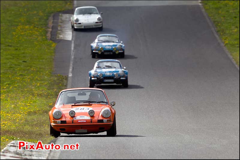 Porsche 911 contre Alpine-Renault a110 circuit de charade
