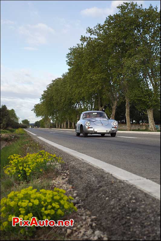 porsche 356 sur la route de nice