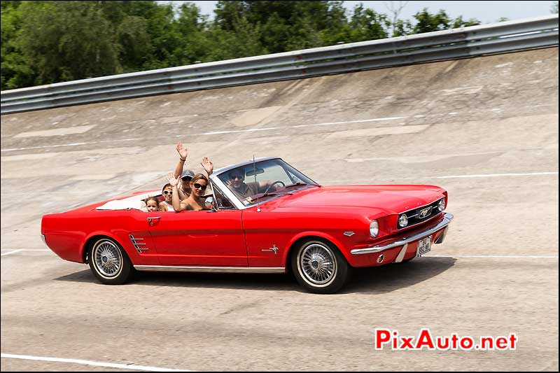 Cabriolet Ford Mustang, Autodrome heritage Festival 2013