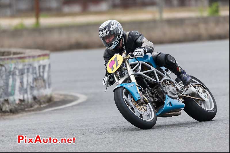 Ducati desmo, cafe-racer-festival 2013, Circuit Linas-Montlhery