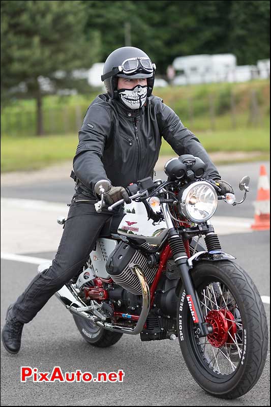 Moto Guzzi V7 Racer, cafe-racer-festival 2013, circuit Linas-Montlhery