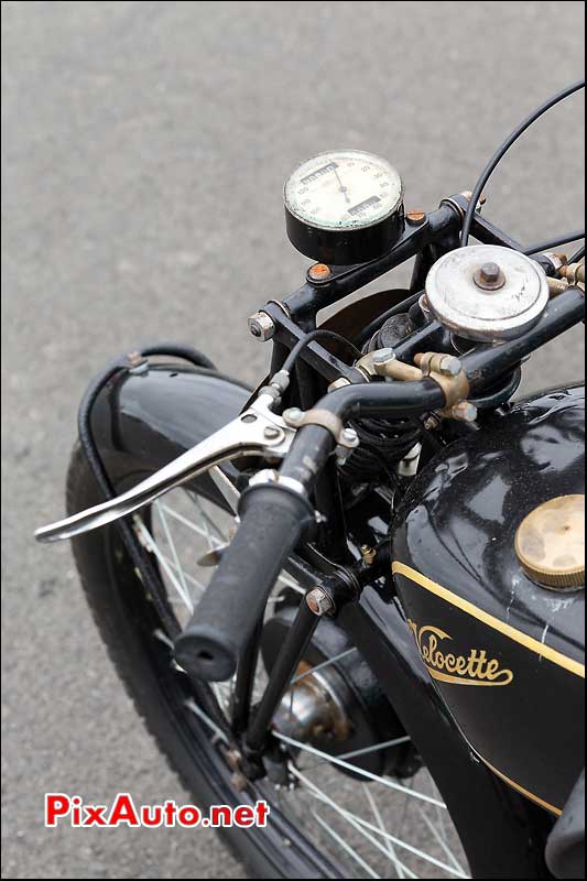 Compteur Velocette, cafe-racer-festival 2013, circuit Linas-Montlhery