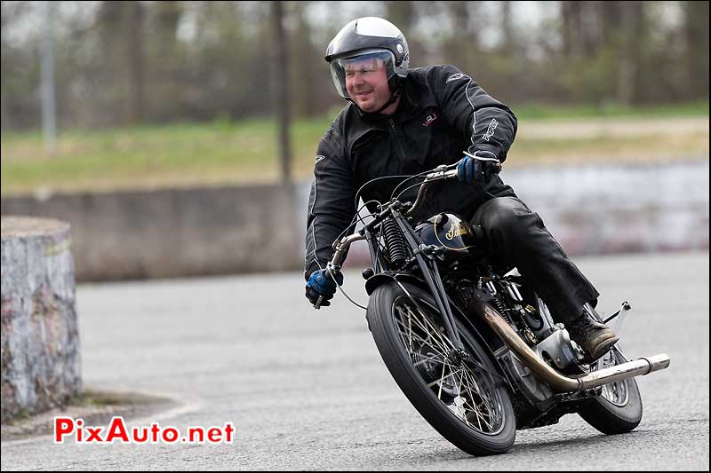 Sarolea virage des deux ponts Linas-Montlhery