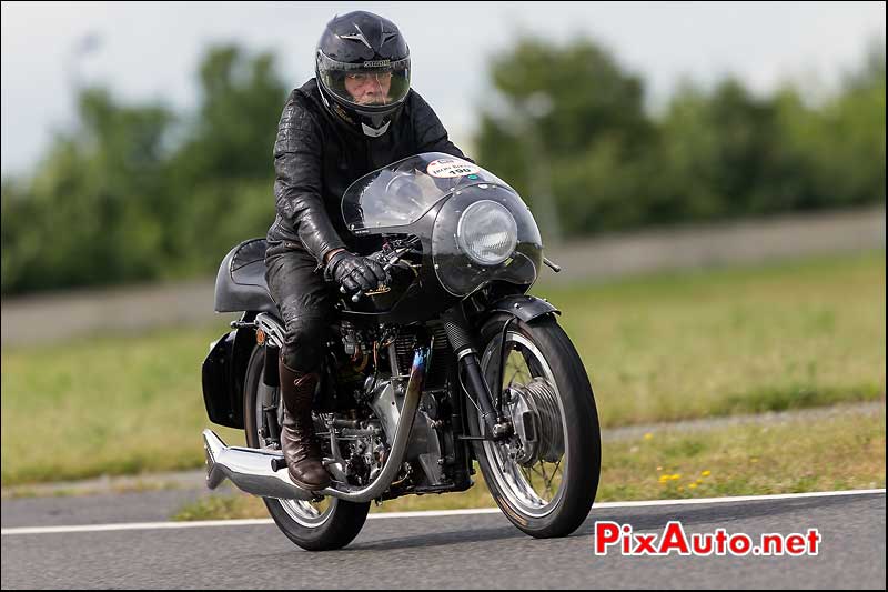 Iron Bikers 2013, n190 Velocette Thruxton, circuit Carole