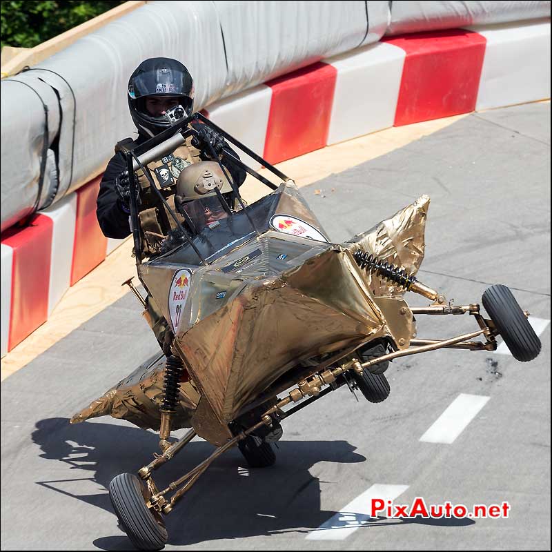 Caisse a Savon Red Bull numero 22, Saint-Cloud