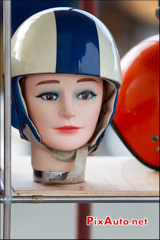 Casque bol blanc et bleu, brocante Salon Automedon