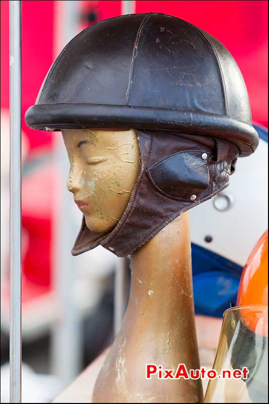 Casque en cuir, brocante Salon Automedon