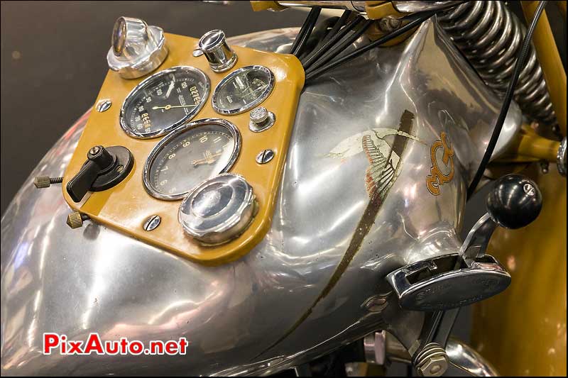 Instrumentation moto MGC de 1935, Salon Moto Legende