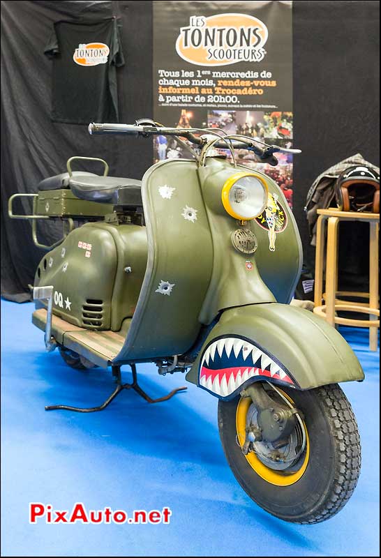 Stand Les Tontons Scooters, Salon Moto Legende