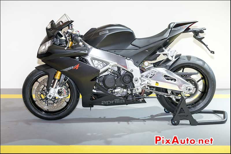 Aprilia RSV4R ABS, matt black, salon-de-la-moto Paris