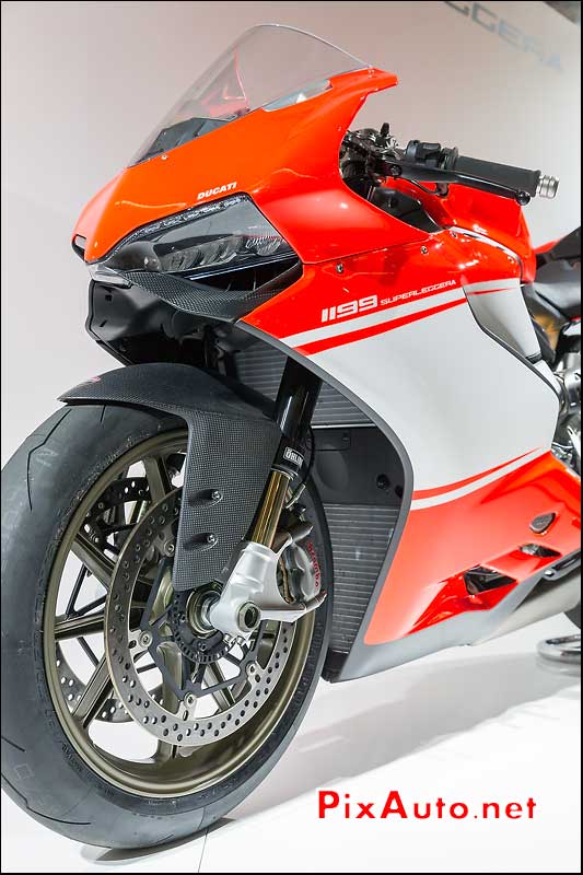 Ducati 1199 Panigale Superleggera 3/4 avant, salon-de-la-moto Paris