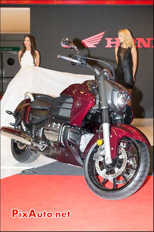 Honda Gold-Wing F6C rouge bordeaux, salon-de-la-moto Paris