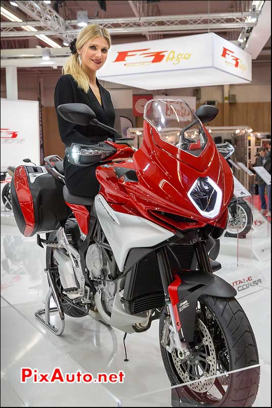 Mv-Agusta Turismo Veloce 800 et hotesse salon-de-la-moto Paris