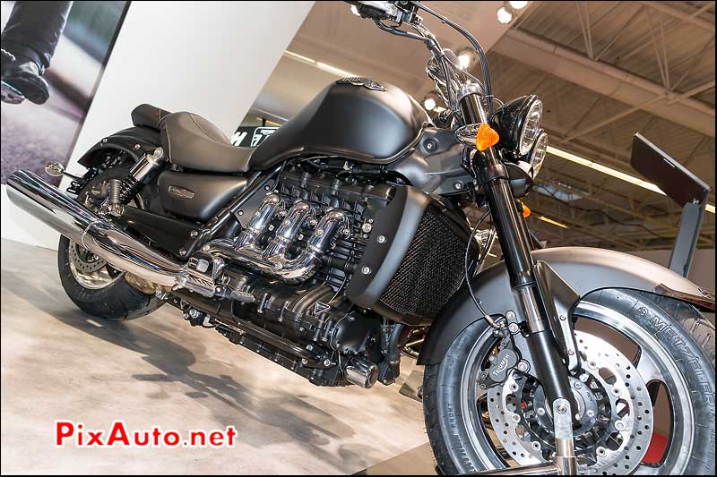 Roadster Triumph Rocket-III matt Phamtom Black, salon-de-la-moto Paris