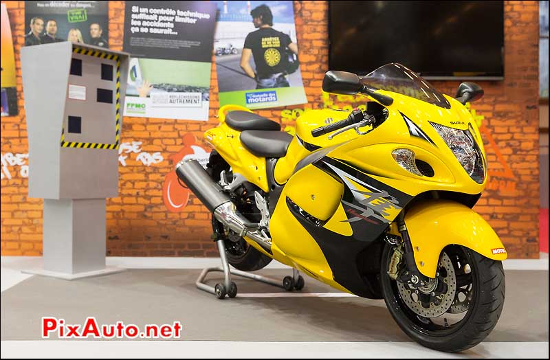 Suzuki Hayabusa devant radar automatique, salon-de-la-moto Paris