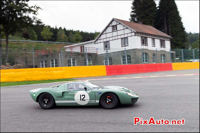 Ford-GT40 numero12 a la Source, Spa-Six-Hours