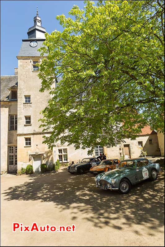 Aston Martin DB2/4, n15, chateau Bannegon Tour Auto