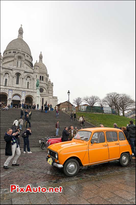 4l renault au pied du sacre-coeur, traversee de paris