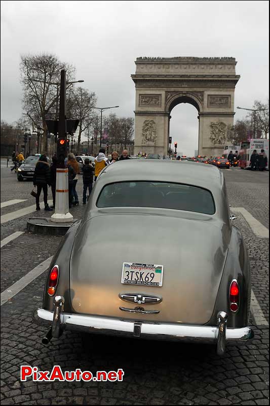 rolls-royce, avenue des champs elysees, traversee de paris