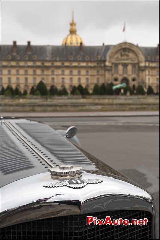 sigle bentley, place des invalides, traversee de paris