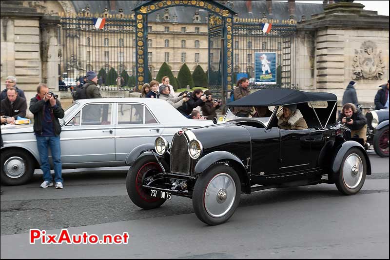 Torpedo Bugatti, traversee de Paris