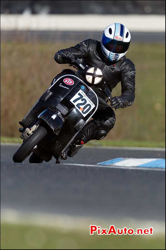 vespa px 200, trophee coluche circuit carole