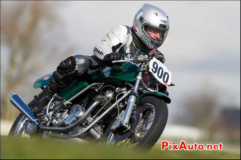 moto n900, 16e trophee coluche circuit carole