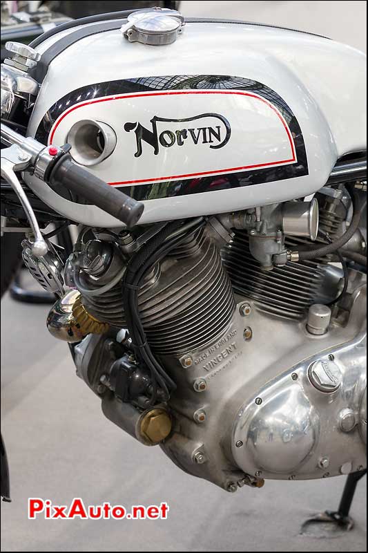 Norvin V-Twin Vincent black-shadow, exposition Bonhams grand palais