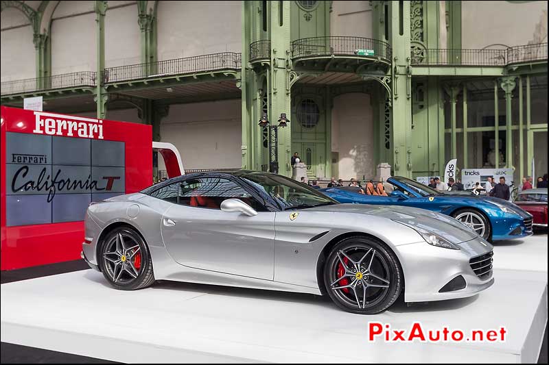 Ferrari California T, couleur bi-ton Gris et noir 