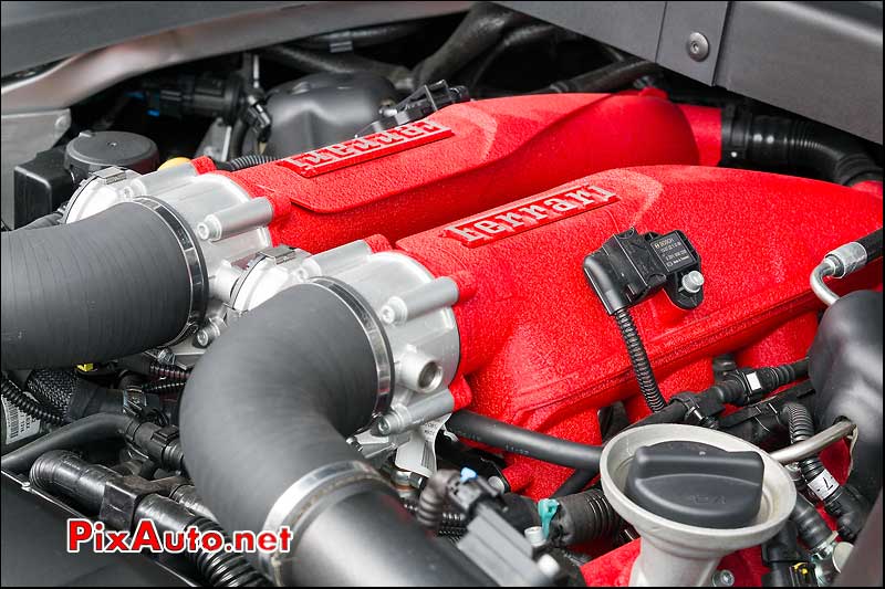 moteur V8 Ferrari California T, Tete Rouge, 