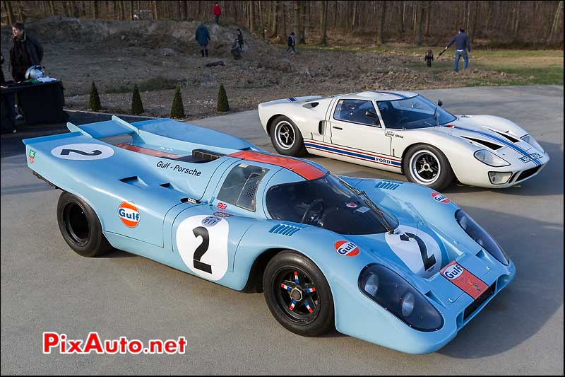 Porsche 917 Derek-Bell And Gijs-van-Lennep, Ford GT40 Jo-Schlesser