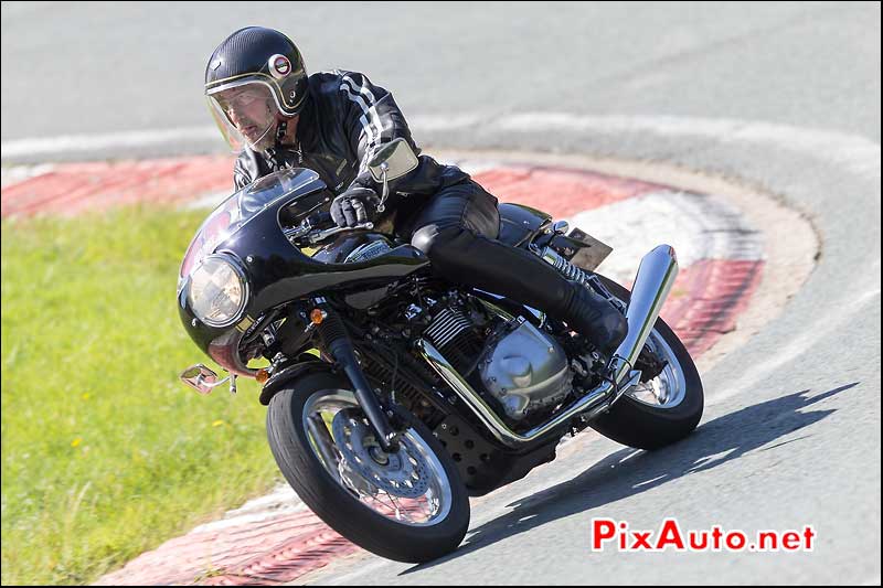 Cafe-Racer-Contemporain Triumph, Epingle du Faye, Circuit Linas-Montlhery