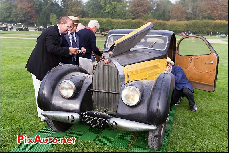 Art et Elegance, Bugatti T57C Atalante sortie de grange