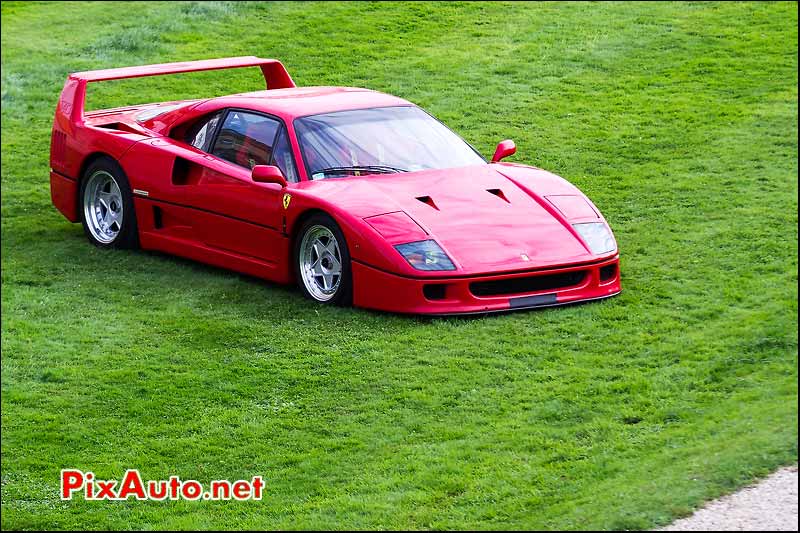 Chantilly Arts et Elegance Richard Mille, Ferrari F40