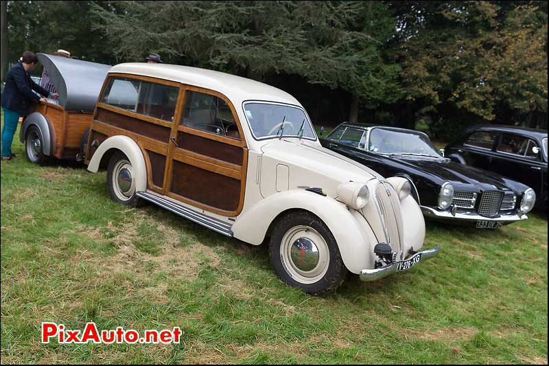 Chantilly Arts et Elegance, Simca 8 Canadienne