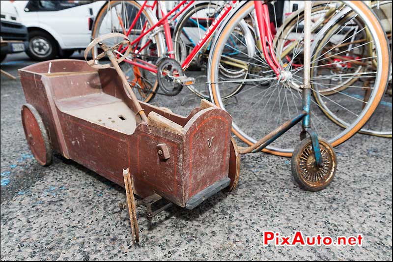 Voiture à pédales, bourse 2 Roues Domont