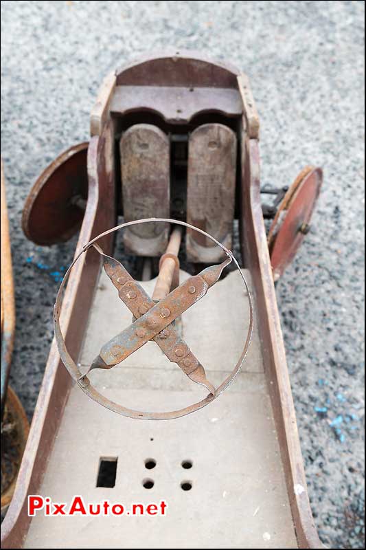 Voiture a pedalles, bourse 2 Roues Domont