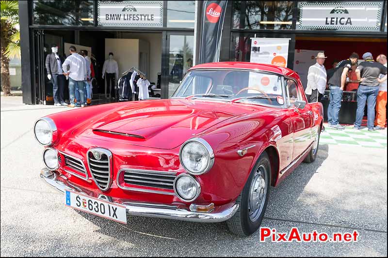 Alfa Romeo 2600 Spider, village Le Mans Classic
