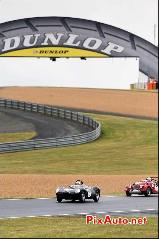 Lister Flat Iron, passerelle dunlop Le Mans Classic