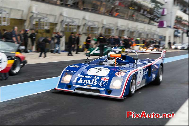 Chevron B31 Hart aux stands, Le Mans Classic