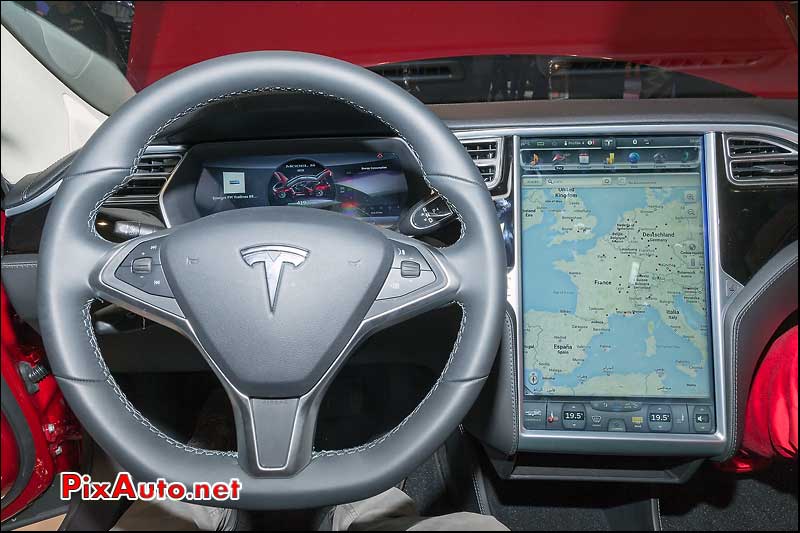 Mondial Automobile, Tesla Tableau de bord