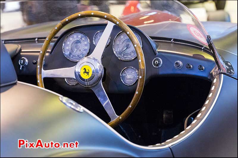 Tableau de bord Ferrari 166MM Oblin, Arcurial Salon Retromobile