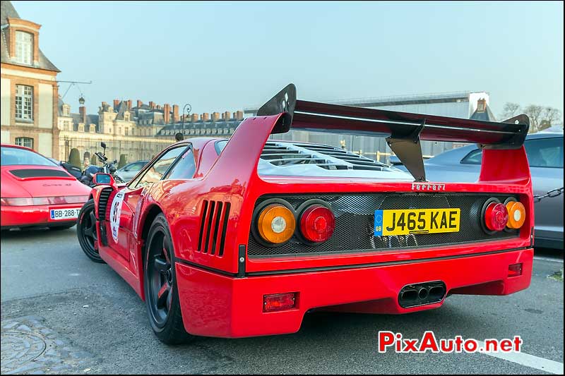 Ferrari F40 #89693, chateau de Fontainebleau, 21e Rallye-de-Paris