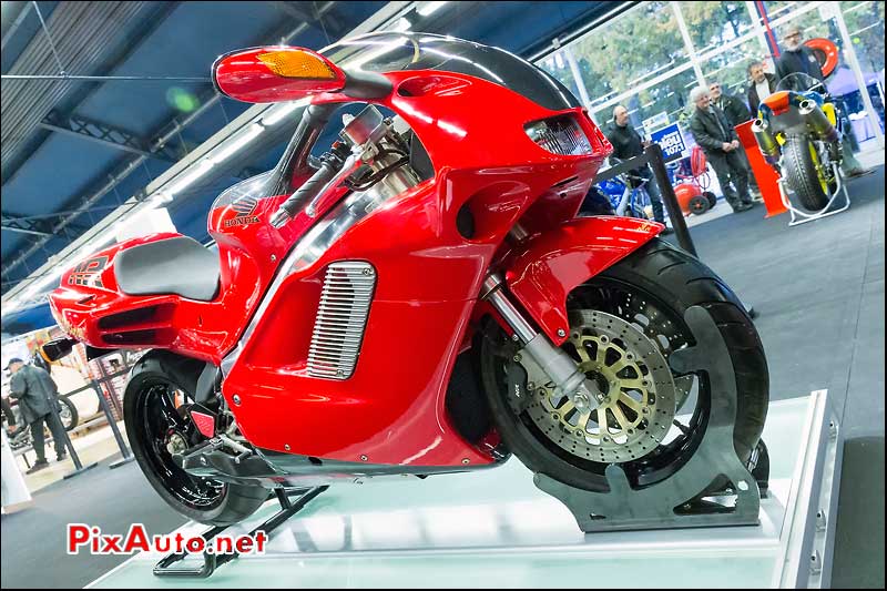 Salon Moto Legende, Honda RC41 750cc