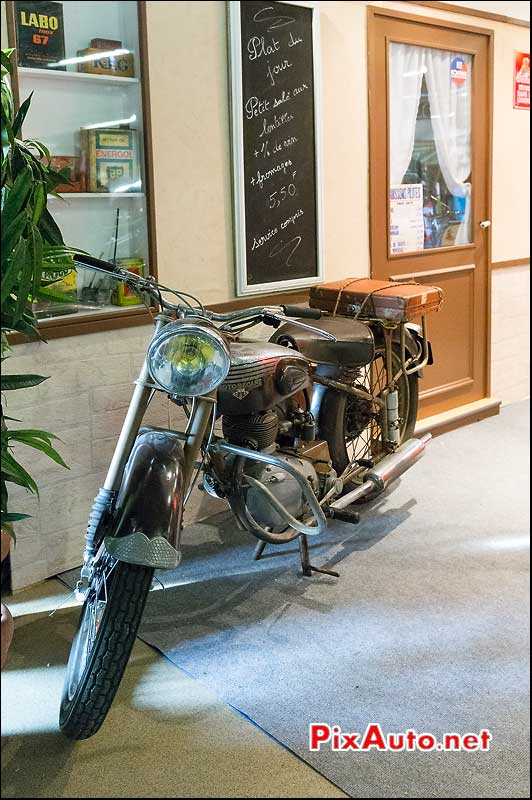 Salon Moto Legende, Motobecane 125cc sur le stand Tacotchic