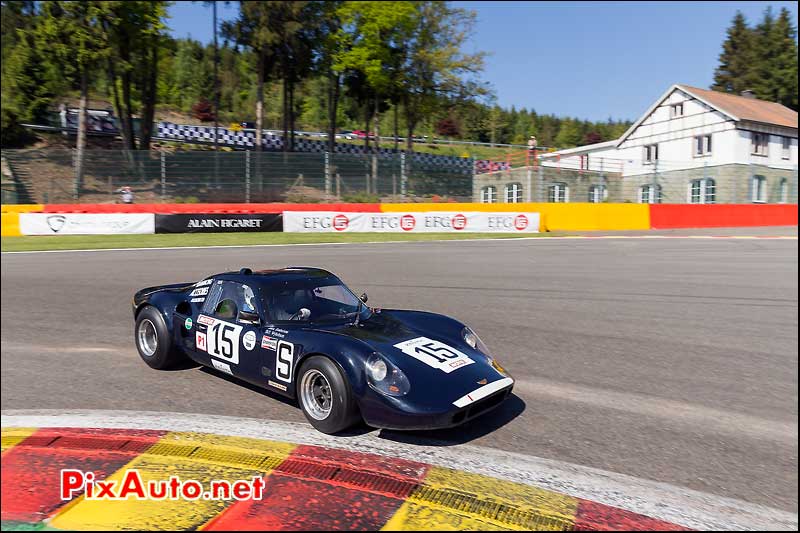 Chevron B8 BMW, SPA-Classic, virage de la source