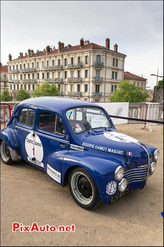 Renault 4CV de 1952, Parc ferme Valence, Tour-Auto-Optic-2000