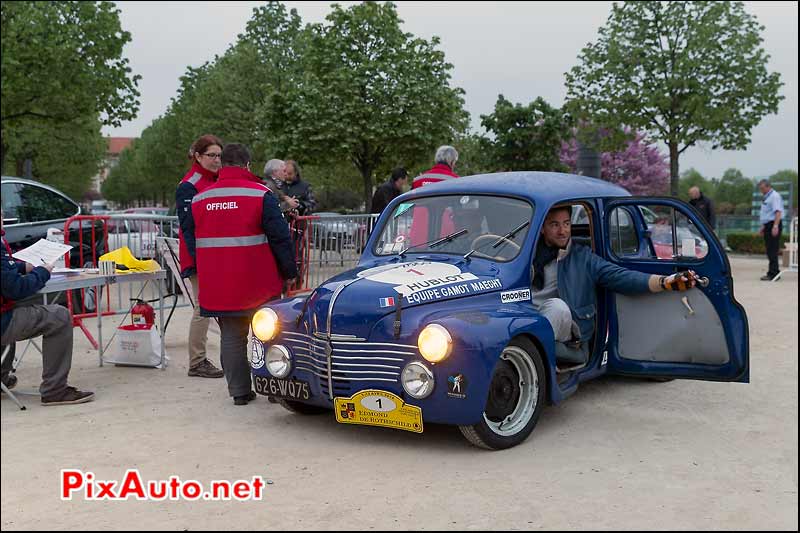 Renault 4CV, depart de Valence, Tour-Auto-Optic-2000